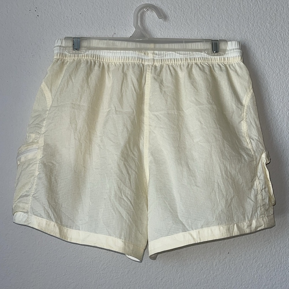 Outdoor voices shorts - Picture 3 of 5